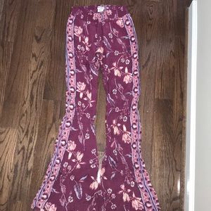 Billabong flowy patterned pants
